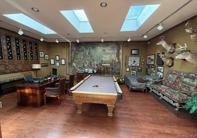 Photo 4 of Single family home for sale at 247 Barrett Rd, Hempstead, NY 11559 | MLS# 1010707 | Listing updated on 2026-08-30