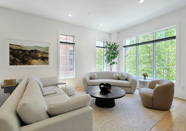 Photo 3 of Condo for sale at 340 Horseman Blvd, Tarrytown, NY 10591 | MLS# 1010732 | Listing updated on 2026-10-18