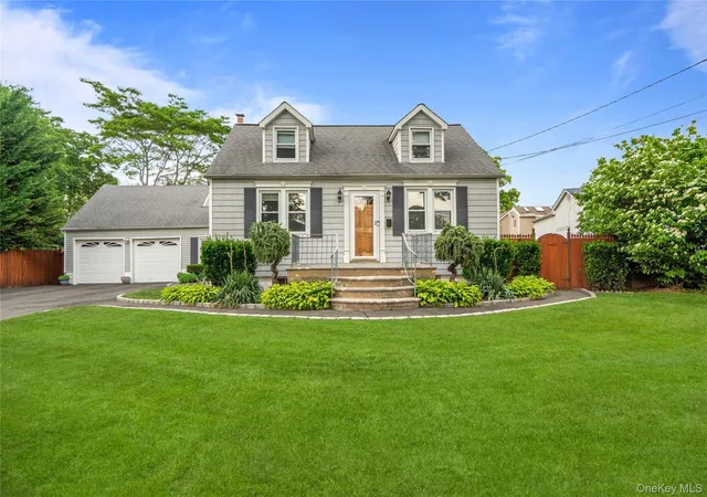 2nd image of 19 Roy Ave, West Islip, NY 11795 | MLS# 1010787