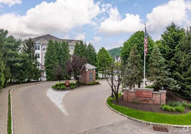 Homes for sale in Fishkill, NY | 811 Regency Dr #802, Fishkill, NY 12524 | MLS# 1010789