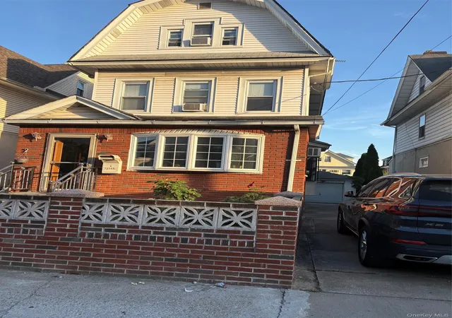 Photo 3 of Single family home for sale at 13952 86th Road, Jamaica, NY 11435 | MLS# 1010792 | Listing updated on 2026-09-29
