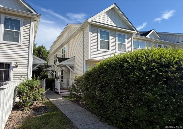 1st image of 9 Jordan Ln, Middletown, NY 10940 | MLS# 1010793