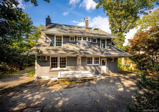 Photo 3 of Single family home for sale at 42 Southlawn Ave, Greenburgh, NY 10522 | MLS# 1010802 | Listing updated on 2026-10-21