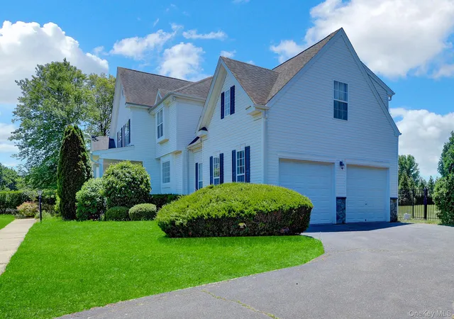 Photo 3 of Sale Pending at 66 Canterbury Dr, Brookhaven, NY 11792 | MLS# 1010804 | Listing updated on 2026-09-12