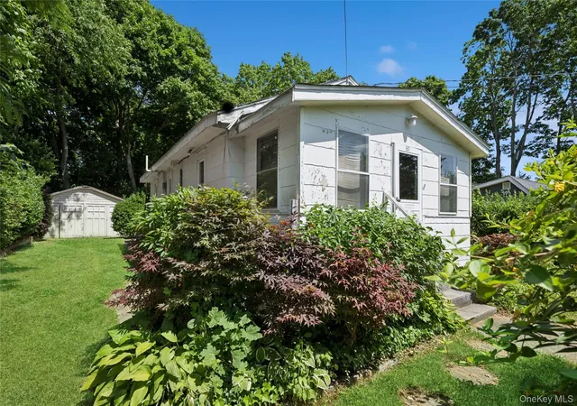 2nd image of 60 Kenneth Ave, Huntington, NY 11743 | MLS# 1010813