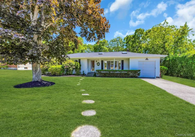 Photo 1 of Sale Pending at 6 Oldfield Ln, Southampton, NY 11968 | MLS# 1010815 | Listing updated on 2026-06-19