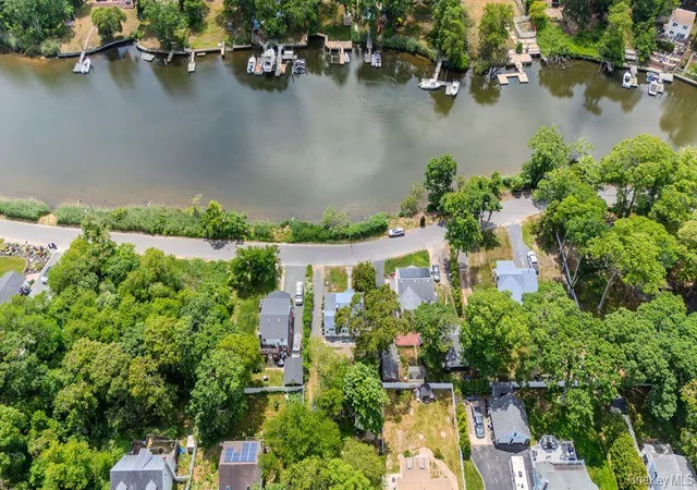 23rd image of 84 Riviera Dr, Mastic, NY 11950 | MLS# 1010816