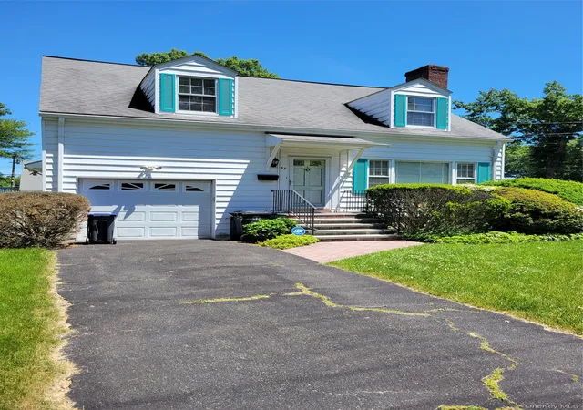 Photo 1 of Single family home for sale at 37 Poe St, Hartsdale, NY 10530 | MLS# 1010831 | Listing updated on 2026-06-16