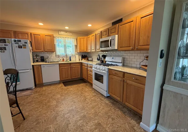 5th image of 7 Villa Vista Dr #702, Callicoon, NY 12723 | MLS# 1010833