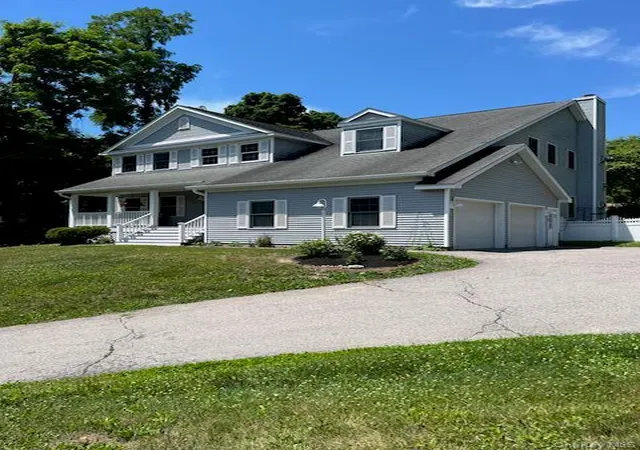 Homes for sale in Fishkill, NY | 9 Mystic Glen Pl, Fishkill, NY 12524 | MLS# 1010852