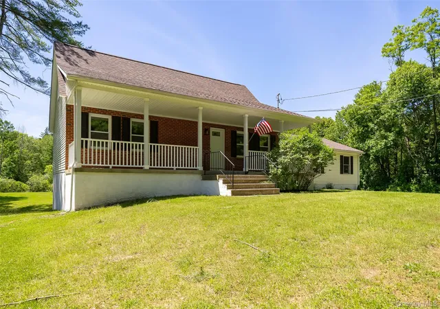 3rd image of 18 Cream St, Hyde Park, NY 12538 | MLS# 1010873
