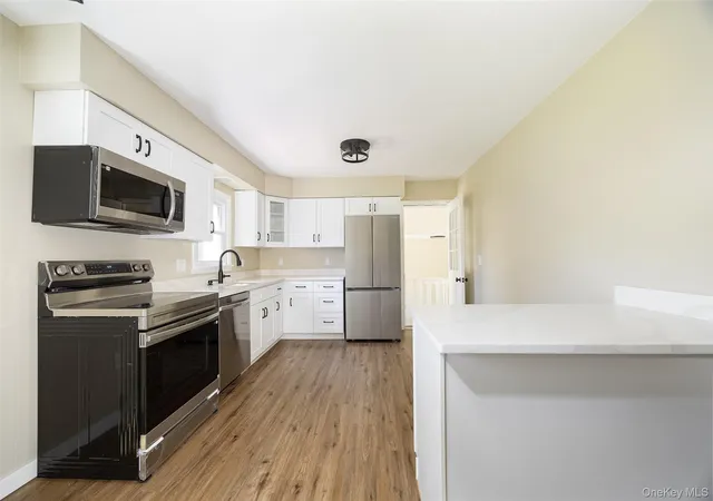 5th image of 18 Cream St, Hyde Park, NY 12538 | MLS# 1010873