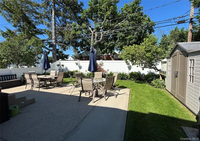 3rd image of 304 Lido Pkwy, Lindenhurst, NY 11757 | MLS# 1010908