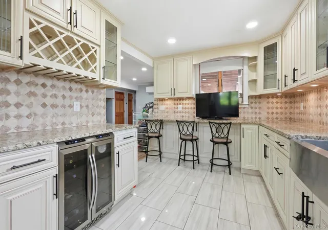 Photo 4 of Sale Pending at 2151 Stewart Ave, Westbury, NY 11590 | MLS# 1010924 | Listing updated on 2026-07-22