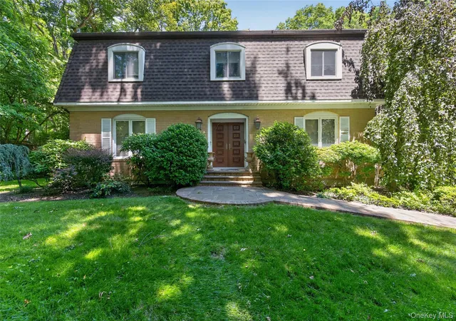 3rd image of 44 Koenig Dr, Oyster Bay, NY 11771 | MLS# 1010963