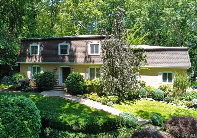 4th image of 44 Koenig Dr, Oyster Bay, NY 11771 | MLS# 1010963