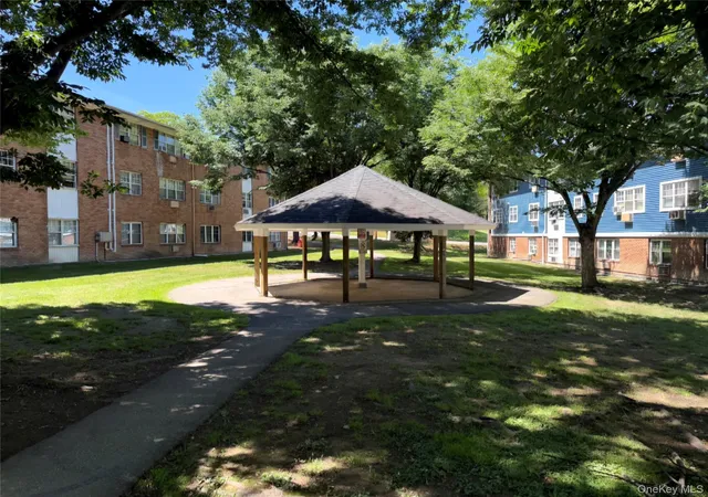 2nd image of 1003 Barclay Manor, Newburgh, NY 12550
