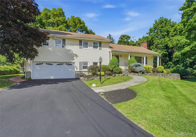 2nd image of 10 Sharon Ct, Cornwall On Hudson, NY 12520 | MLS# 1010979