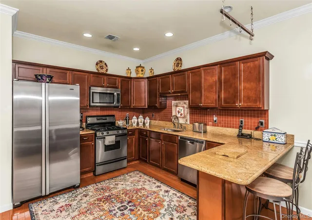 3rd image of 698 Balfour Pl, Melville, NY 11747 | MLS# 1010989