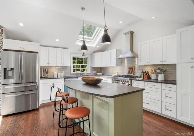 4th image of 124 East St, Lewisboro, NY 10590 | MLS# 1010992