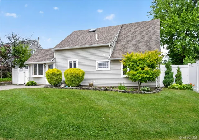 Homes for sale in Hempstead, NY | 39 Boat Ln, Hempstead, NY 11756 | MLS# 1011000