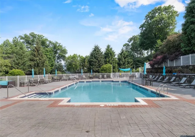 Listing Photo 2 - Condo for sale in building located at 125 Riverbend Dr, Peekskill, NY 10566 - Unit #