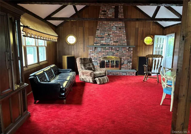 Photo 4 of Sale Pending at 3 Peter Rd, Oyster Bay, NY 11801 | MLS# 1011045 | Listing updated on 2026-07-30