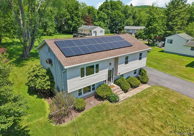 2nd image of 11 Hunter St, Highland Mills, NY 10930 | MLS# 1011049