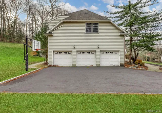 Photo 3 of Single family home for sale at 22 Golden Rd, Suffern, NY 10901 | MLS# 1011051 | Listing updated on 2026-08-11