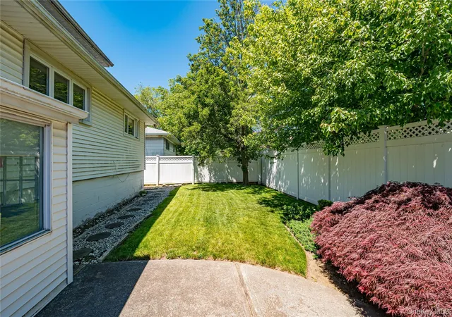 Photo 3 of Sale Pending at 36 Elaine Dr, Oceanside, NY 11572 | MLS# 1011056 | Listing updated on 2026-09-16