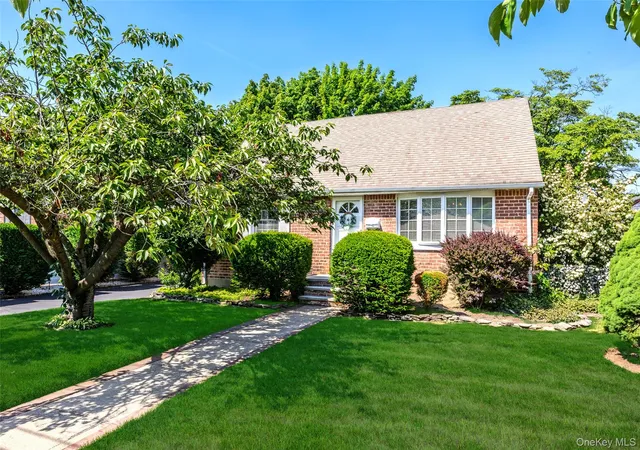 43rd image of 2453 Aberdeen St, Hempstead, NY 11554 | MLS# 1011074