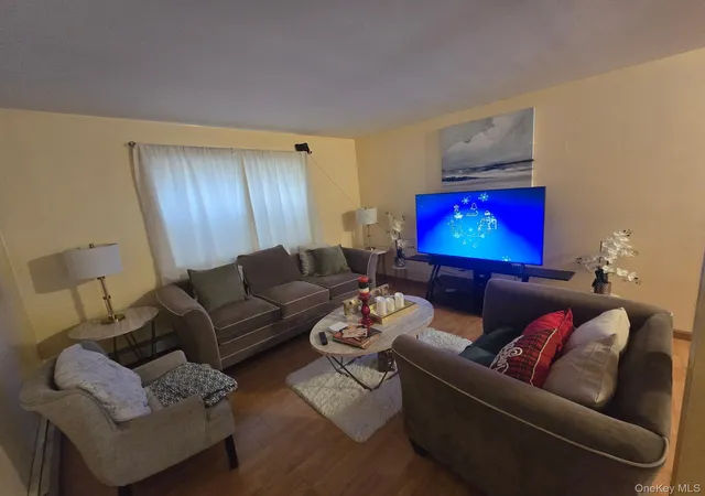 Photo 3 of Sale Pending at 1095 Pinebrook Ct, West Hempstead, NY 11552 | MLS# 1011076 | Listing updated on 2026-07-13