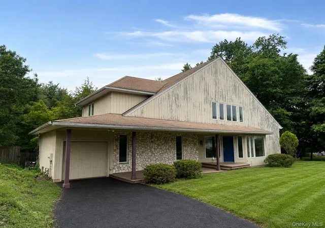 Homes for sale in Clarkstown, NY | 160 South Conger Ave, Clarkstown, NY 10920 | MLS# 1011098