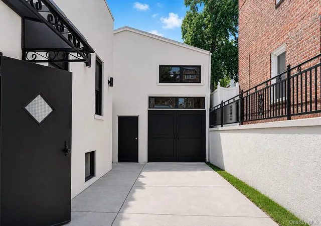 Photo 2 of Sale Pending at 994 E 54th Street, Brooklyn, NY 11234 | MLS# 1011105 | Listing updated on 2026-06-26