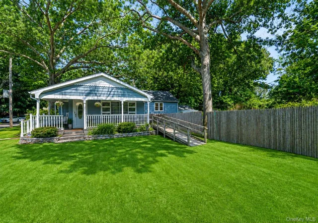 2nd image of 3 Curtis Dr, Brookhaven, NY 11789 | MLS# 1011128