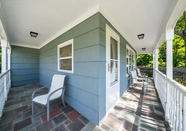 Photo 3 of Single family home for sale at 3 Curtis Dr, Brookhaven, NY 11789 | MLS# 1011128 | Listing updated on 2026-10-07