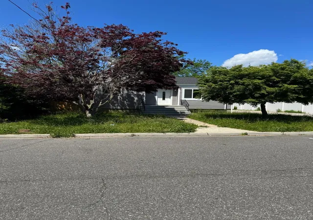 17th image of 5 Remsen St, Copiague, NY 11726 | MLS# 1011144