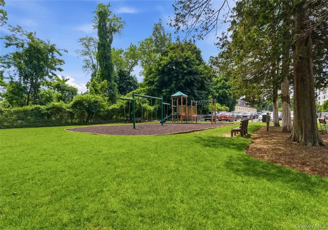 2nd image of 1273 N Ave, New Rochelle, NY 10804