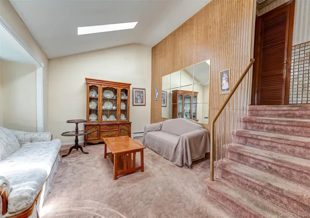3rd image of 9 Johnson Pl, Lindenhurst, NY 11757 | MLS# 1011177
