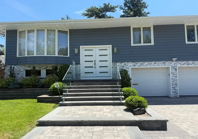 2nd image of 1015 Dartmouth Ln, Hempstead, NY 11598 | MLS# 1011180