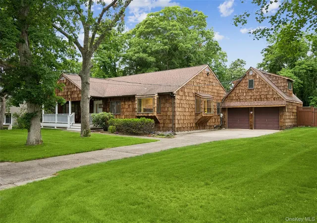 2nd image of 37 Fanning Ave, Southampton, NY 11946 | MLS# 1011183