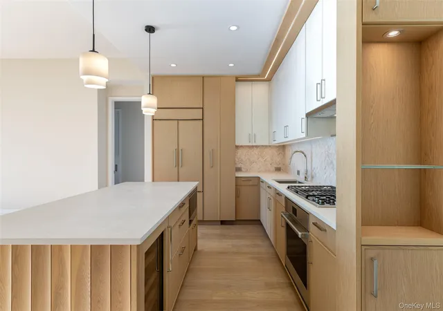 5th image of 4 Lighthouse Lndg #PH522, Tarrytown, NY 10591 | MLS# 1011207