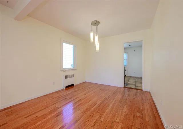 4th image of 567 Oxford Rd, Cedarhurst, NY 11516 | MLS# 1011209