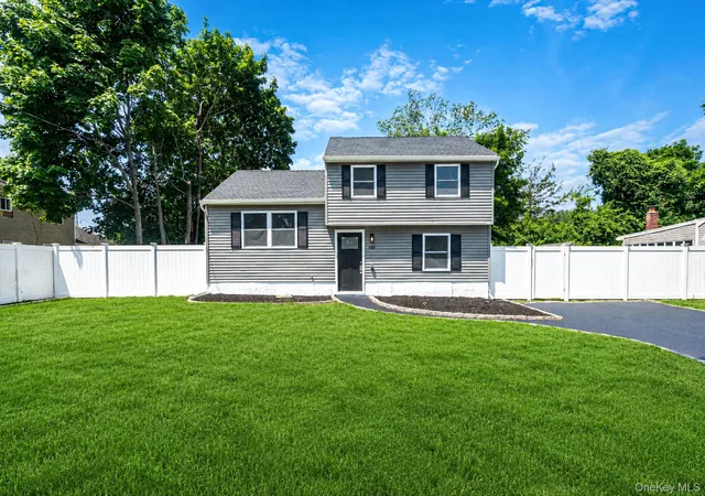 Photo 1 of Sale Pending at 610 Americus Ave, Brookhaven, NY 11772 | MLS# 1011214 | Listing updated on 2026-09-16