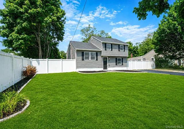 Photo 2 of Sale Pending at 610 Americus Ave, Brookhaven, NY 11772 | MLS# 1011214 | Listing updated on 2026-09-16