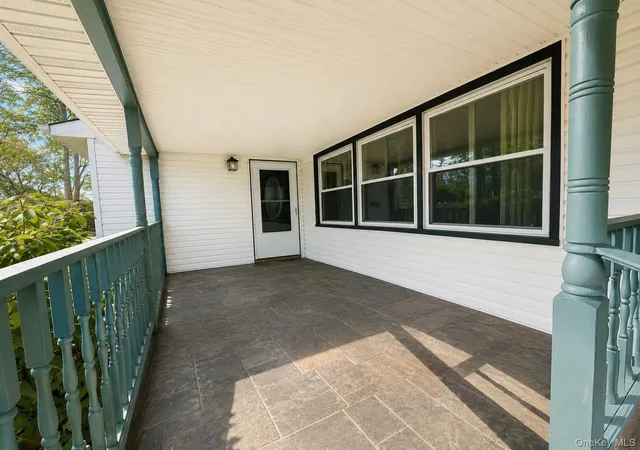 4th image of 1327 Brooklyn Blvd, Bay Shore, NY 11706 | MLS# 1011230