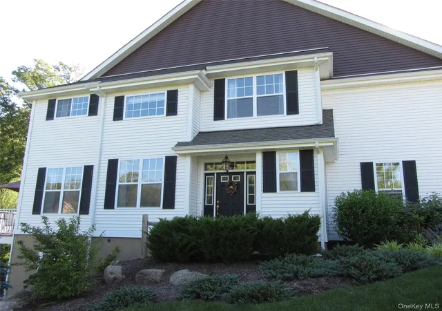 Homes for sale in Middletown, NY | 48 High Ridge Ln, Middletown, NY 10940 | MLS# 1011264
