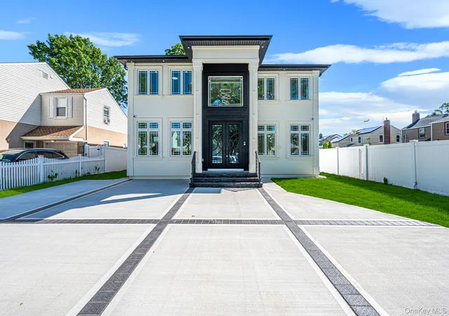 3rd image of 15 Roy St, Hempstead, NY 11003 | MLS# 1011272