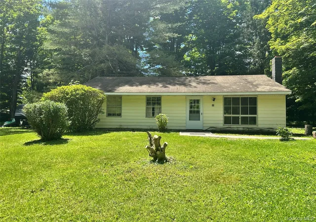 Homes for sale in Mamakating, NY | 2 Forest Dr, Mamakating, NY 12790 | MLS# 1011289