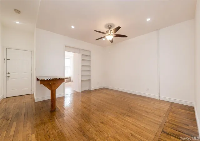Listing Photo 4 - Condo for sale in building located at 1055 Jefferson Ave, New York, NY 11221